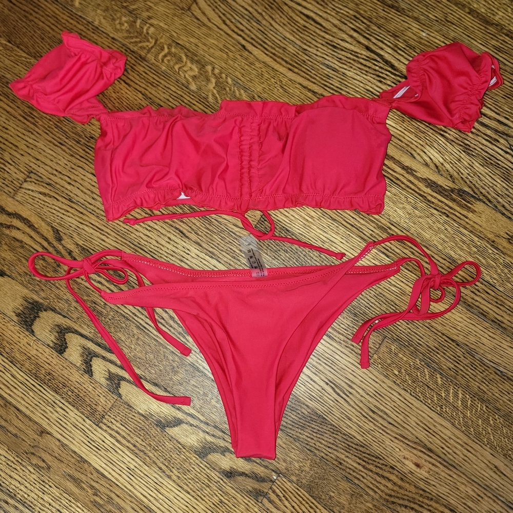 Women's Swimwears Tankinis Set Women's Red Split Small Line Shoulder Top Strap B